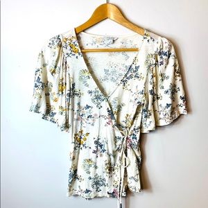 Lucky Brand •flowy short sleeve floral top•size xs
